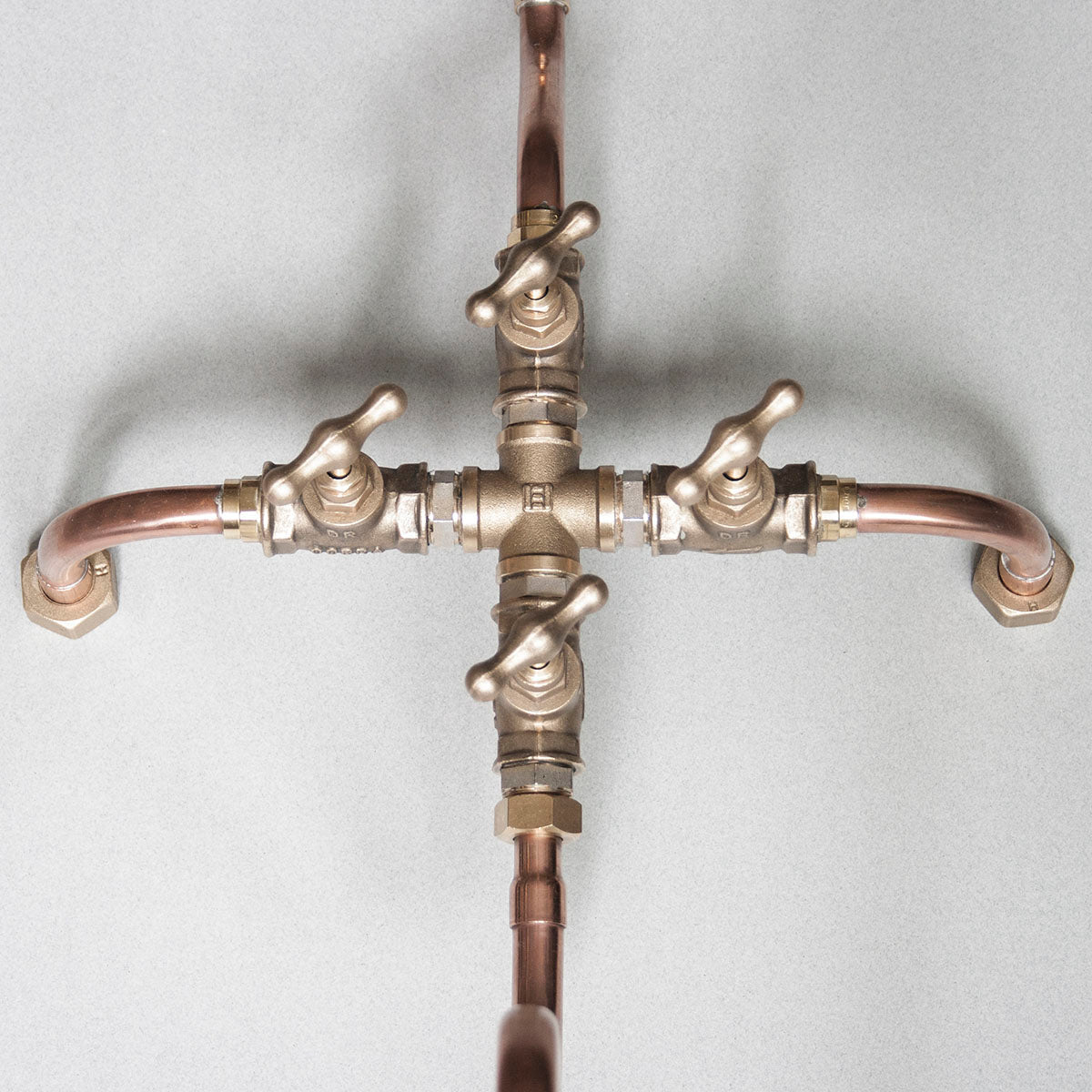 Copper shower mixer and tub filler made in pure copper and brass by Switchrange