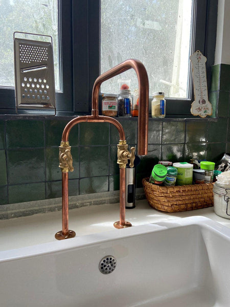 traditional style deck-mounted solid copper pipe tap for country kitchen